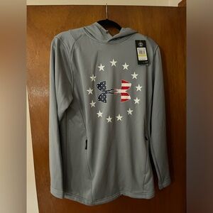 Mens medium under armour hoodie. NWT